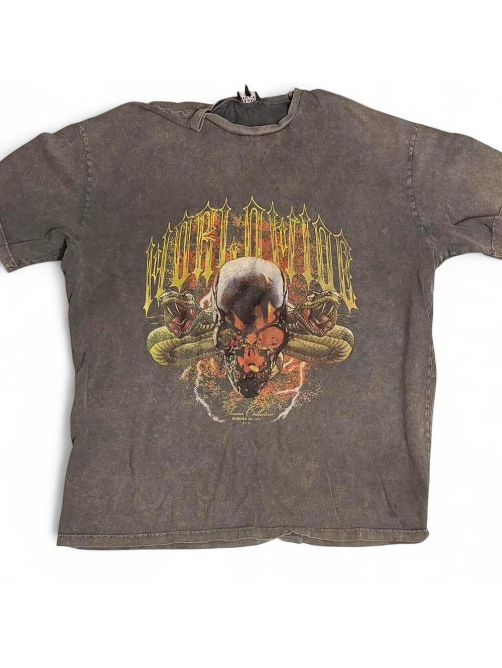 BoohooMAN Men's Grey and Black Tshirt